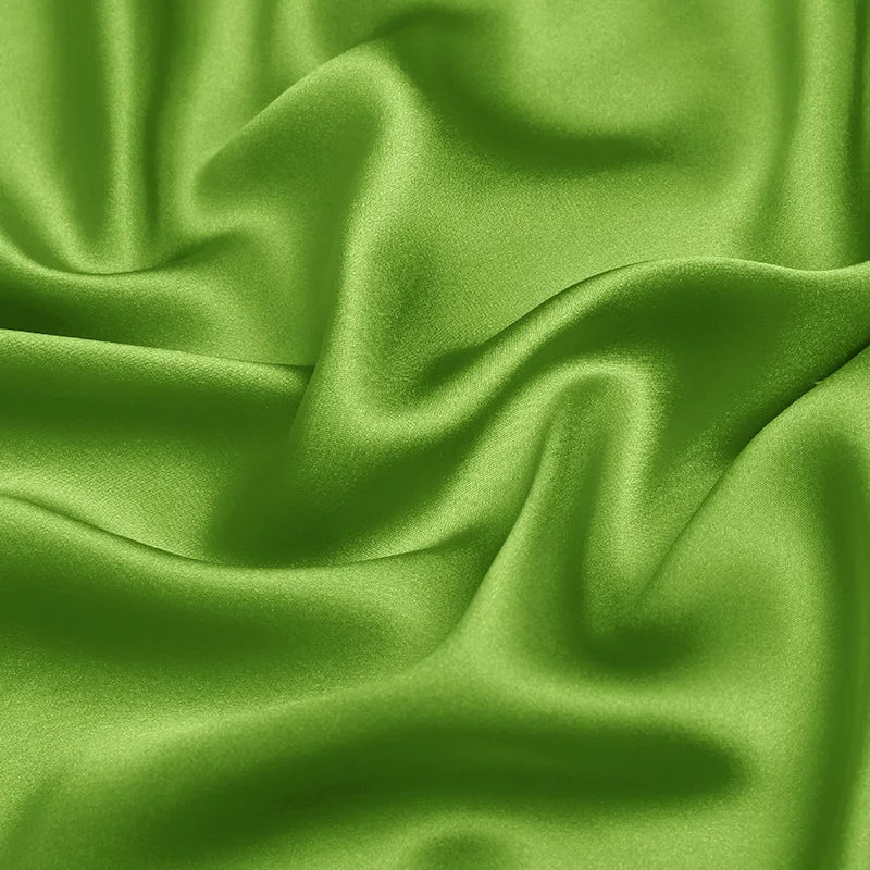 100% pure silk natural luxury mulberry charmeuse 16 19 22m/m 6A grade 45"( 114cm )width grass green clothing bedding silk fabric